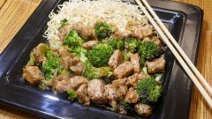 G Pork Noodles Wok Broccoli Minutes